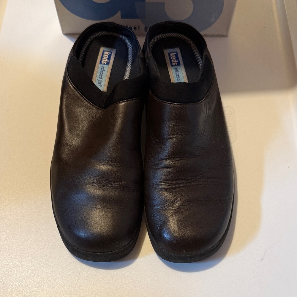 Keds Women’d Sophie Brown Leather slip on clogs